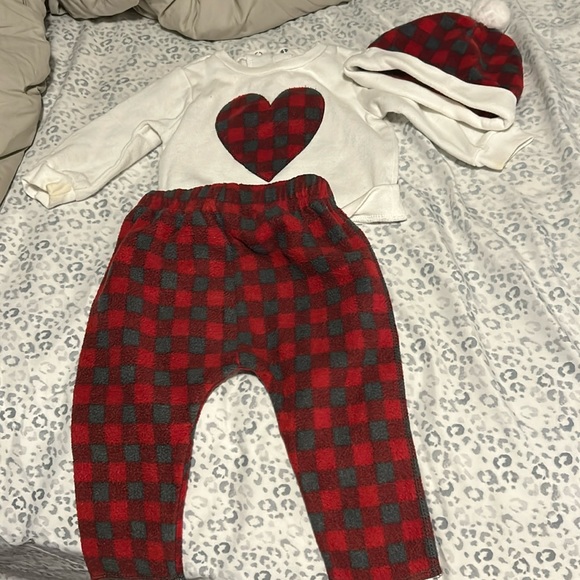 Chick Pea Plaid Fleece Christmas Outfit - 6-9 months - Picture 1 of 5